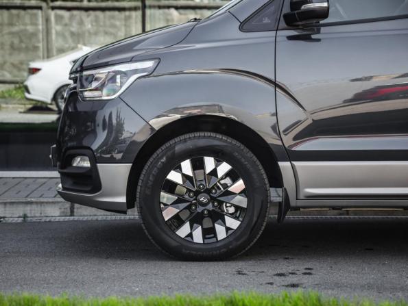 Hyundai Grand Starex I Рестайлинг 2 с пробегом 2018 года, цена 3 599 000 рублей, 89932 км, минивэн, Автокод Объявления