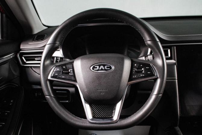JAC J7 I с пробегом 2023 года, цена 1 599 000 рублей, 43200 км, лифтбек, Автокод Объявления