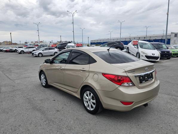 Hyundai Solaris I с пробегом 2013 года, цена 869 995 рублей, 168188 км, седан, Автокод Объявления