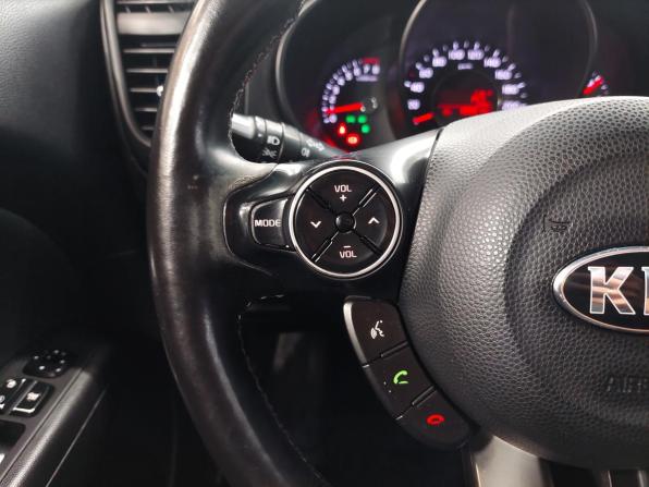 Kia Soul II Рестайлинг с пробегом 2017 года, цена 1 180 000 рублей, 199900 км, хэтчбек, Автокод Объявления