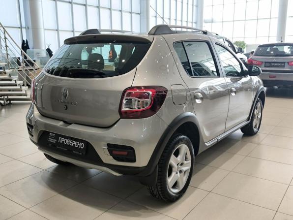 Renault Sandero II с пробегом 2017 года, цена 850 000 рублей, 123546 км, хэтчбек, Автокод Объявления