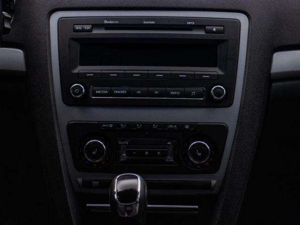 Skoda Octavia II (A5) Рестайлинг с пробегом 2013 года, цена 707 000 рублей, 206167 км, лифтбек, Автокод Объявления