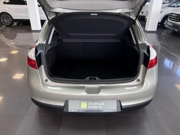 Renault Megane III Рестайлинг 2 с пробегом 2014 года, цена 895 000 рублей, 132575 км, хэтчбек, Автокод Объявления