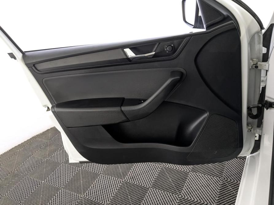 Skoda Rapid I Рестайлинг Москва  - изображение 19