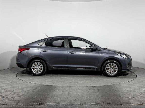 Hyundai Solaris II Рестайлинг с пробегом 2021 года, цена 1 570 000 рублей, 119799 км, седан, Автокод Объявления