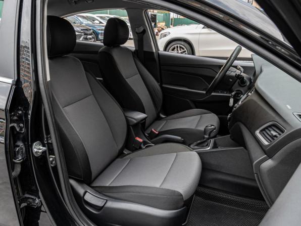 Hyundai Solaris II с пробегом 2017 года, цена 1 428 000 рублей, 97880 км, седан, Автокод Объявления