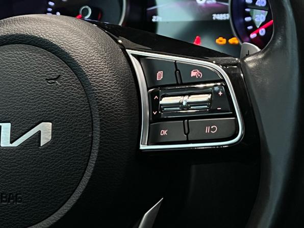 Kia Ceed III Рестайлинг с пробегом 2021 года, цена 1 690 000 рублей, 73000 км, хэтчбек, Автокод Объявления