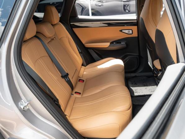 Geely Galaxy L7 с пробегом 2023 года, цена 3 150 000 рублей, 12689 км, внедорожник, Автокод Объявления