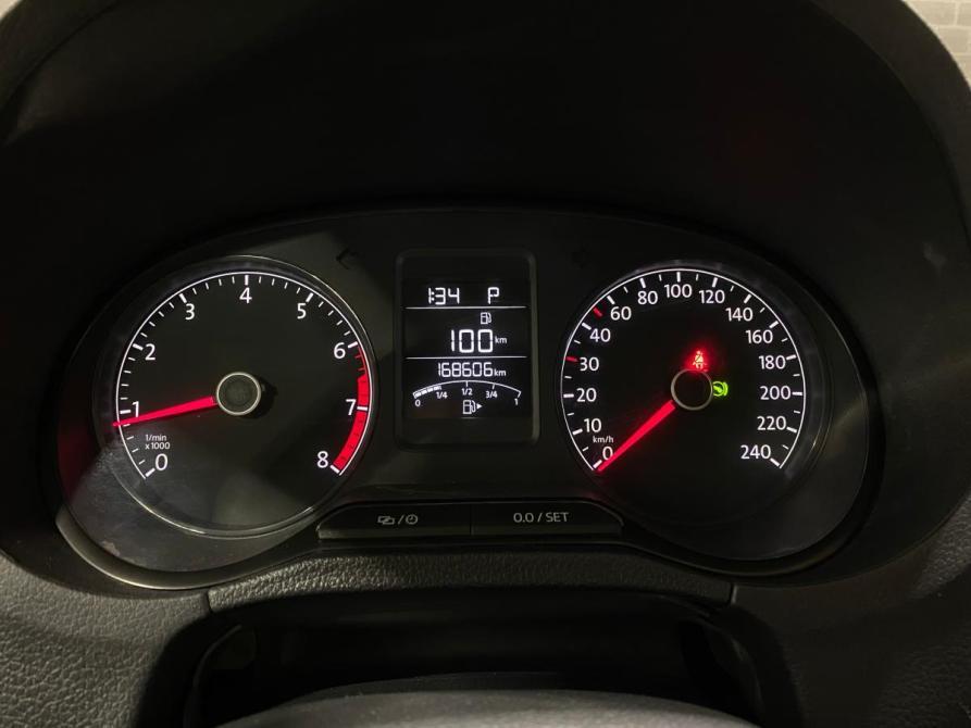 Volkswagen Polo V Рестайлинг Челябинск  - изображение 17