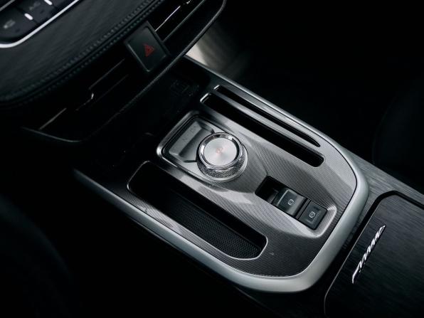 Haval Jolion I Рестайлинг с пробегом 2024 года, цена 2 042 000 рублей, 45743 км, внедорожник, Автокод Объявления