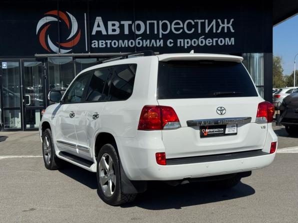 Toyota Land Cruiser 200 Series Рестайлинг 1 с пробегом 2013 года, цена 3 299 000 рублей, 180605 км, внедорожник, Автокод Объявления
