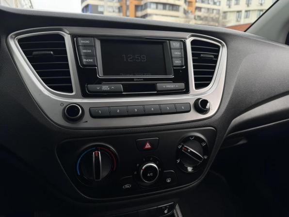 Hyundai Solaris II Рестайлинг с пробегом 2021 года, цена 1 550 000 рублей, 37964 км, седан, Автокод Объявления