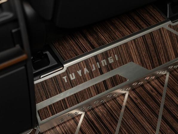 Lexus LM II с пробегом 2023 года, цена 14 740 000 рублей, 34513 км, минивэн, Автокод Объявления