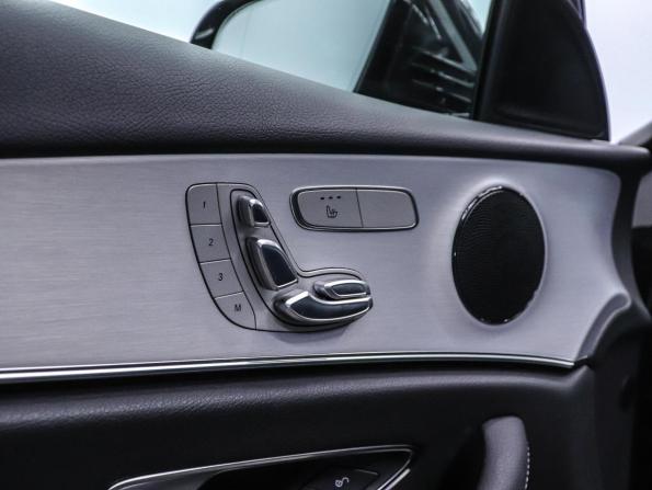 Mercedes-Benz E-Класс V (W213 S213 C238) Рестайлинг с пробегом 2021 года, цена 4 350 000 рублей, 52121 км, седан, Автокод Объявления