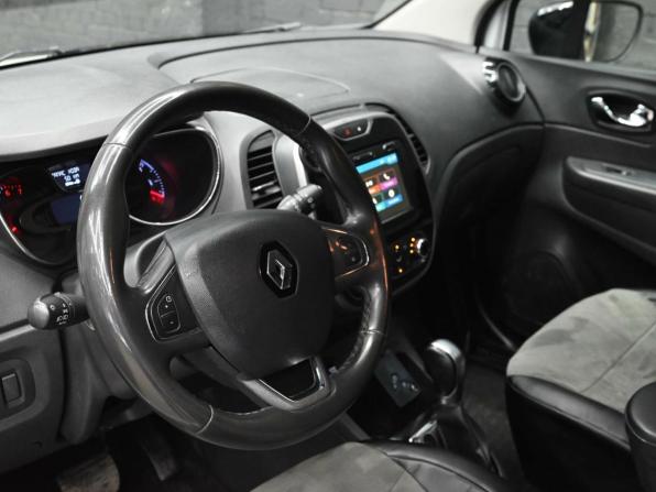 Renault Kaptur I с пробегом 2017 года, цена 1 240 000 рублей, 204694 км, внедорожник, Автокод Объявления