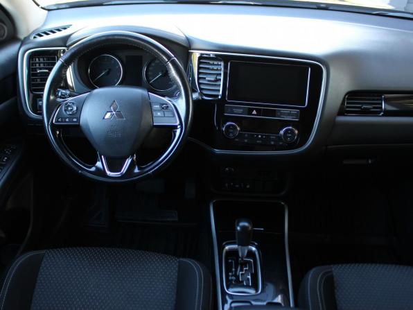 Mitsubishi Outlander III Рестайлинг 3 с пробегом 2018 года, цена 1 929 000 рублей, 138160 км, внедорожник, Автокод Объявления