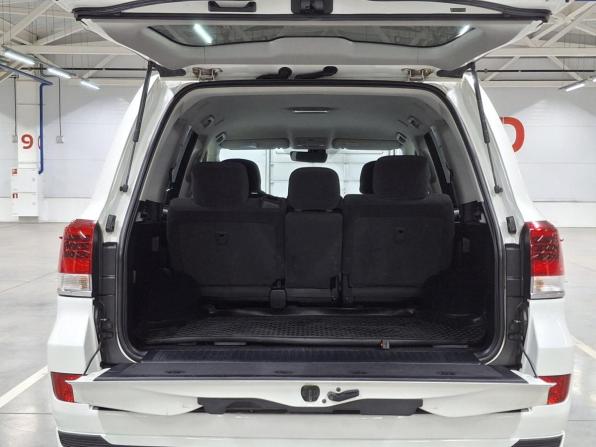Toyota Land Cruiser 200 Series Рестайлинг 2 с пробегом 2018 года, цена 6 200 000 рублей, 190020 км, внедорожник, Автокод Объявления