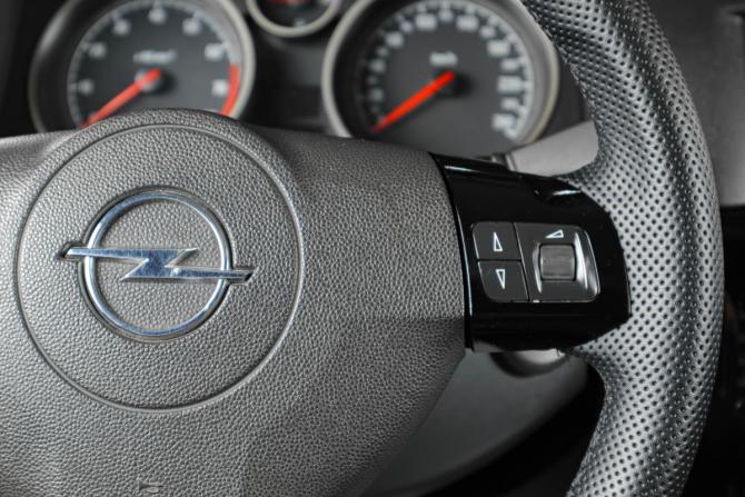 Opel Astra H Рестайлинг с пробегом 2010 года, цена 599 000 рублей, 234000 км, хэтчбек, Автокод Объявления