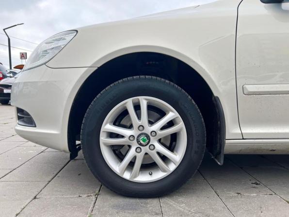 Skoda Octavia II (A5) Рестайлинг с пробегом 2012 года, цена 1 078 000 рублей, 122310 км, лифтбек, Автокод Объявления