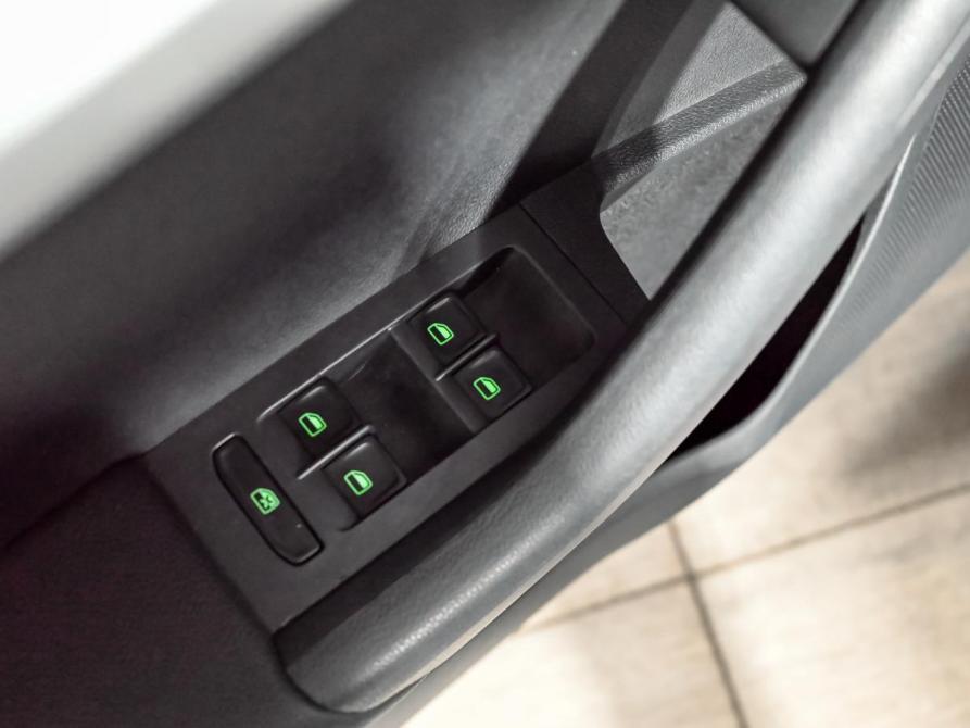 Skoda Octavia III (A7) Екатеринбург  - изображение 13