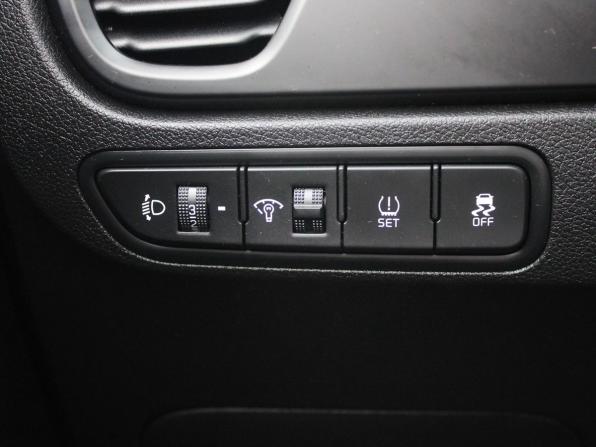 Kia Rio IV Рестайлинг с пробегом 2020 года, цена 1 749 000 рублей, 82867 км, хэтчбек, Автокод Объявления