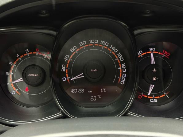 Lada (ВАЗ) Vesta I с пробегом 2017 года, цена 759 000 рублей, 180198 км, седан, Автокод Объявления