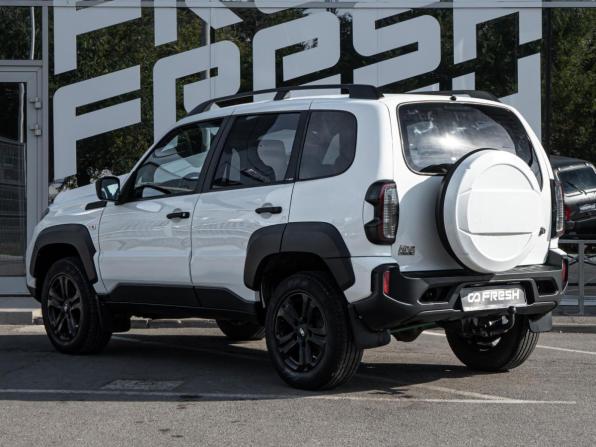 Lada (ВАЗ) Niva Travel I с пробегом 2022 года, цена 915 000 рублей, 103840 км, внедорожник, Автокод Объявления
