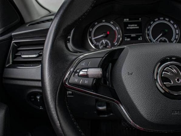 Skoda Rapid II с пробегом 2021 года, цена 1 750 000 рублей, 61261 км, лифтбек, Автокод Объявления