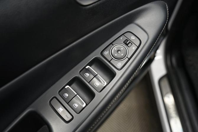 Hyundai Santa Fe IV с пробегом 2019 года, цена 3 099 000 рублей, 144000 км, внедорожник, Автокод Объявления