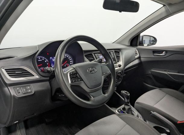 Hyundai Solaris II Рестайлинг с пробегом 2020 года, цена 1 575 000 рублей, 51620 км, седан, Автокод Объявления