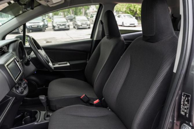 Toyota Vitz III (XP130) Рестайлинг с пробегом 2015 года, цена 969 000 рублей, 101842 км, хэтчбек, Автокод Объявления