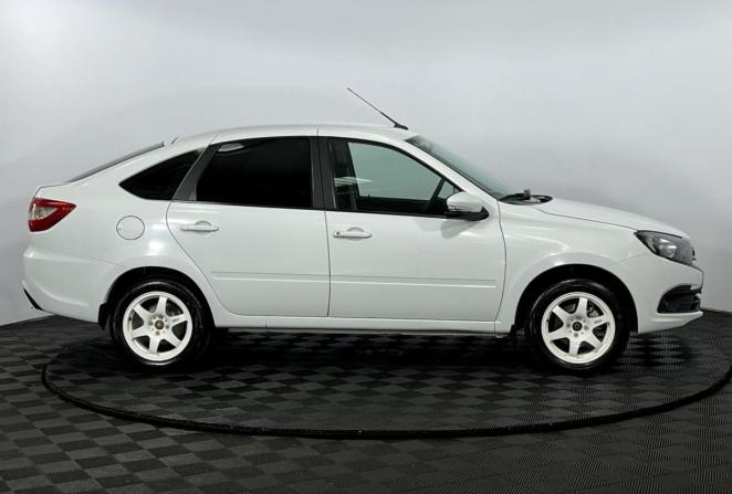 Lada (ВАЗ) Granta I Рестайлинг с пробегом 2023 года, цена 785 000 рублей, 49000 км, лифтбек, Автокод Объявления