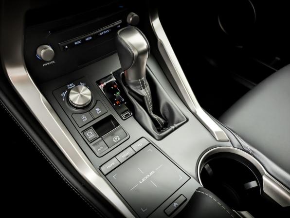 Lexus NX I Рестайлинг с пробегом 2019 года, цена 3 750 000 рублей, 60186 км, внедорожник, Автокод Объявления