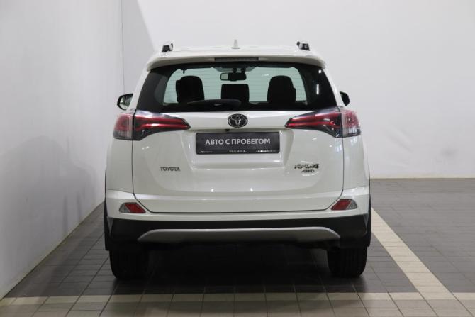 Toyota RAV4 IV (XA40) Рестайлинг с пробегом 2017 года, цена 2 092 000 рублей, 187704 км, внедорожник, Автокод Объявления