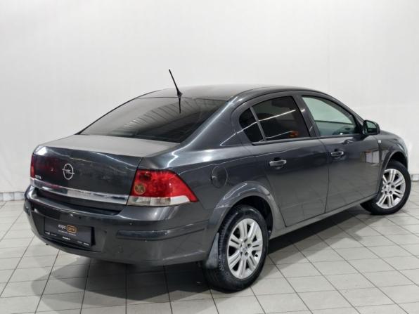 Opel Astra H Рестайлинг с пробегом 2011 года, цена 435 000 рублей, 300039 км, седан, Автокод Объявления