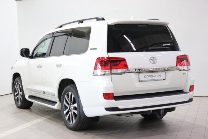 Toyota Land Cruiser 200 Series Рестайлинг 2 с пробегом 2019 года, цена 7 370 000 рублей, 220610 км, внедорожник, Автокод Объявления