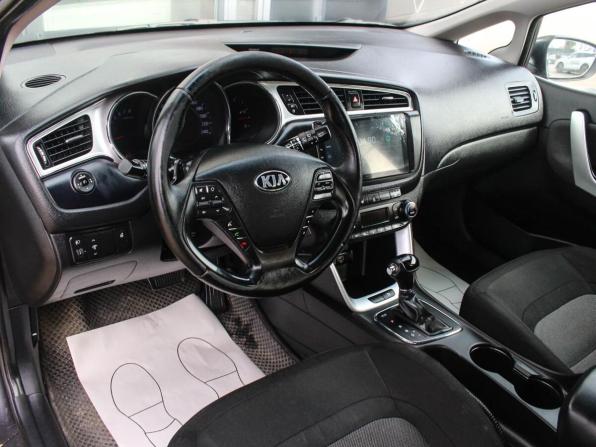 Kia Ceed II Рестайлинг с пробегом 2018 года, цена 1 148 800 рублей, 216000 км, универсал, Автокод Объявления
