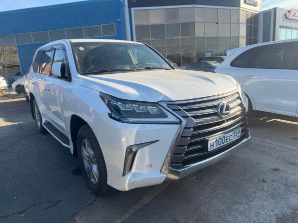Lexus LX III Рестайлинг 2 с пробегом 2015 года, цена 5 150 000 рублей, 286192 км, внедорожник, Автокод Объявления