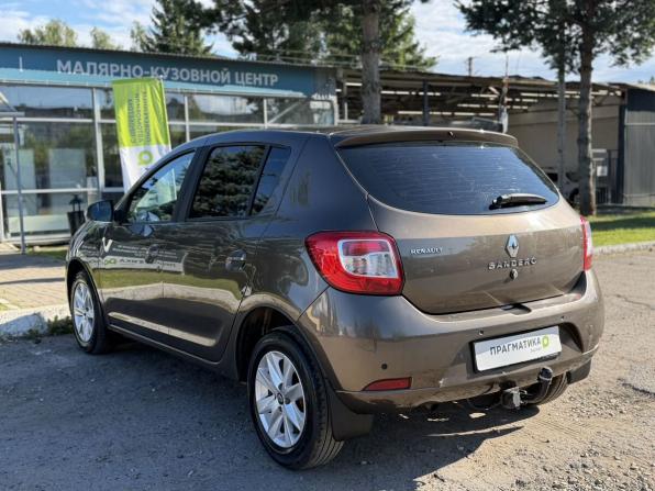 Renault Sandero II Рестайлинг с пробегом 2018 года, цена 955 000 рублей, 92000 км, хэтчбек, Автокод Объявления