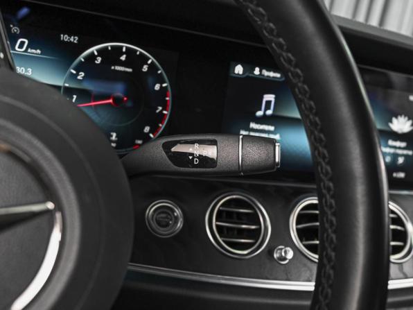 Mercedes-Benz E-Класс V (W213 S213 C238) Рестайлинг с пробегом 2021 года, цена 4 998 938 рублей, 93799 км, седан, Автокод Объявления