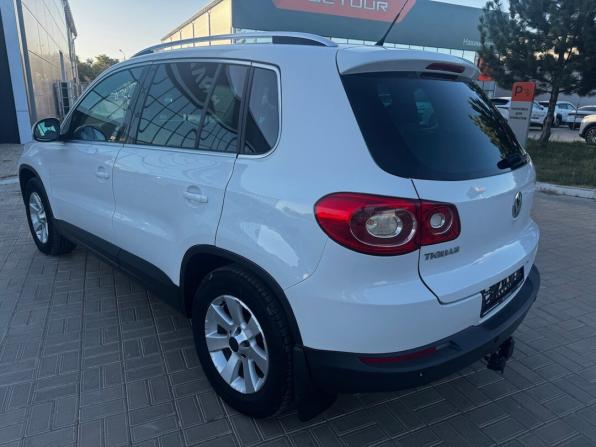 Volkswagen Tiguan I с пробегом 2009 года, цена 949 900 рублей, 252360 км, внедорожник, Автокод Объявления