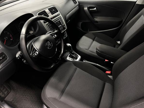 Volkswagen Polo V Рестайлинг с пробегом 2017 года, цена 1 088 000 рублей, 95837 км, седан, Автокод Объявления