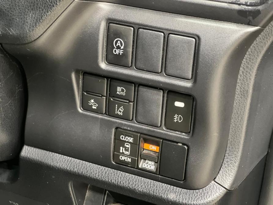 Toyota Noah III (R80) Рестайлинг Кемерово  - изображение 8