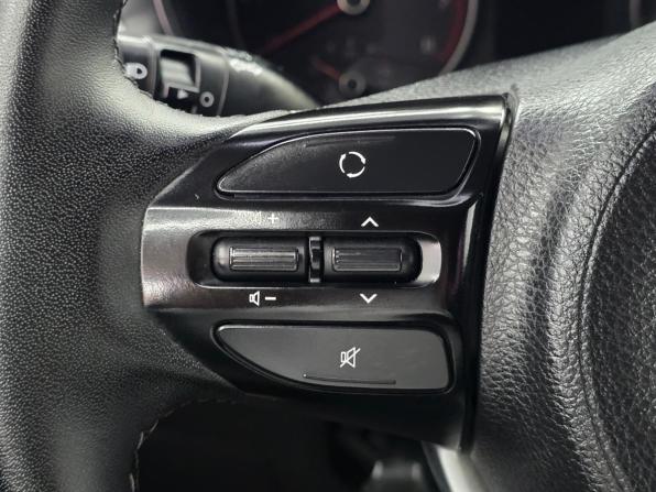 Kia Rio IV с пробегом 2018 года, цена 1 499 000 рублей, 86021 км, хэтчбек, Автокод Объявления