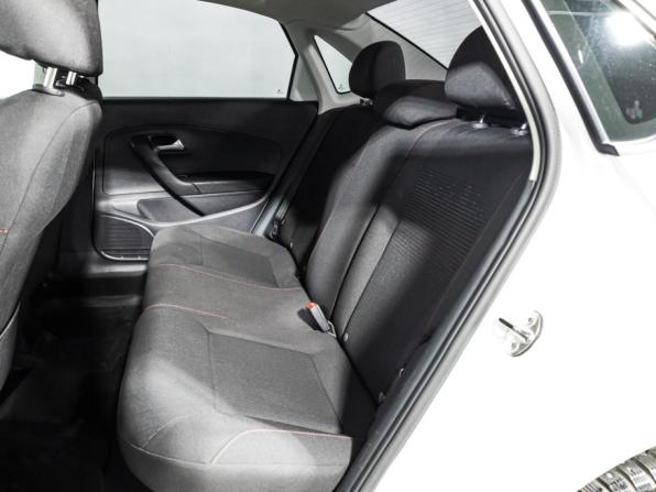 Volkswagen Polo V Рестайлинг с пробегом 2017 года, цена 1 199 700 рублей, 113095 км, седан, Автокод Объявления