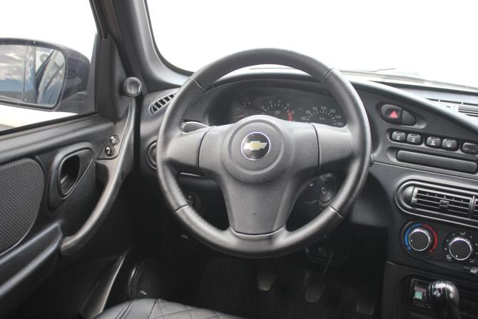 Chevrolet Niva I Рестайлинг с пробегом 2015 года, цена 650 000 рублей, 141405 км, внедорожник, Автокод Объявления
