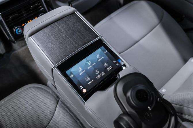 Новый Land Rover Range Rover V 2025 года, цена 34 100 000 рублей, внедорожник, Автокод Объявления