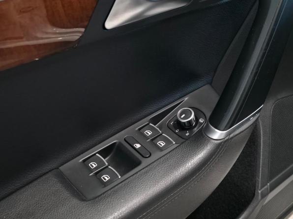 Volkswagen Passat B7 с пробегом 2012 года, цена 1 333 000 рублей, 153686 км, седан, Автокод Объявления