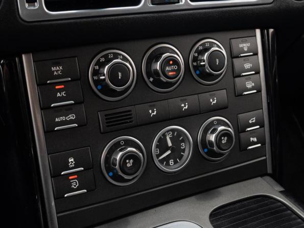 Land Rover Range Rover III Рестайлинг 2 с пробегом 2011 года, цена 1 920 000 рублей, 237195 км, внедорожник, Автокод Объявления