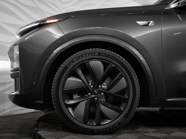 Новый Li Auto (Lixiang) L9 I Рестайлинг 2025 года, цена 11 790 000 рублей, внедорожник, Автокод Объявления
